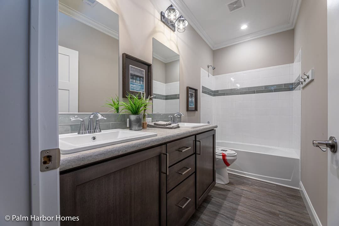 Tradewinds ii 40684c bathroom home features