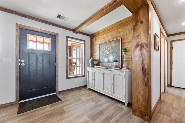 Reece 32663a interior home features