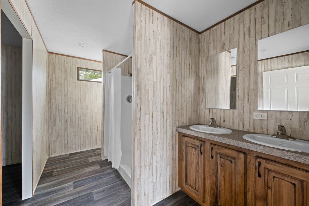 The costner bathroom home features