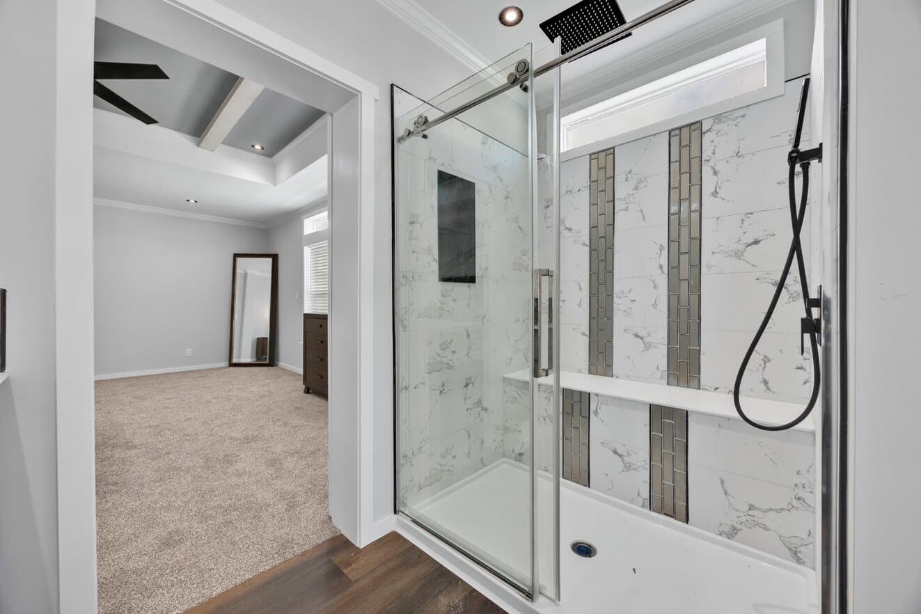 Draper 40764a bathroom home features