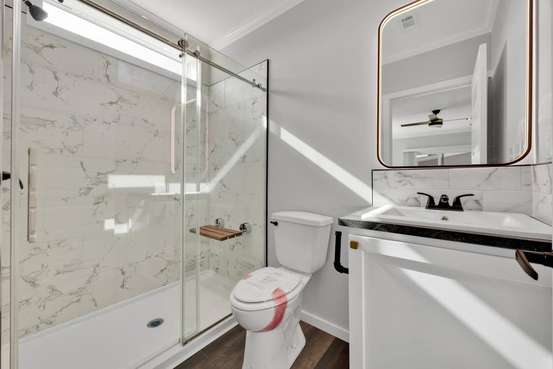 Draper 40764a bathroom home features