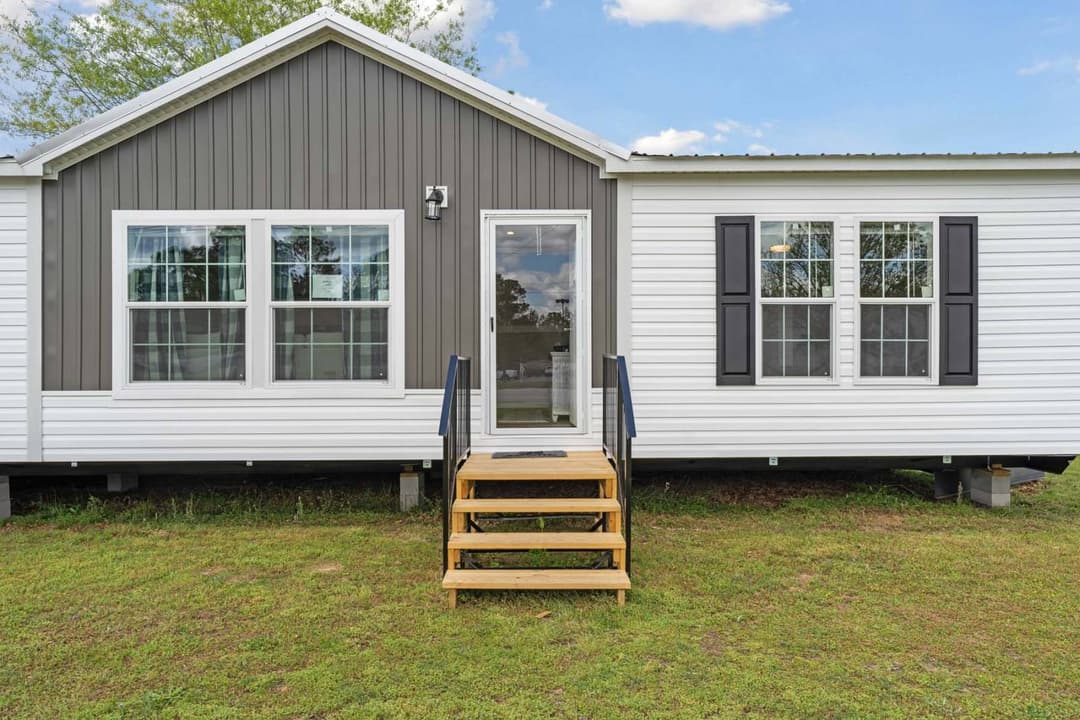 The aaron elevation and exterior home features