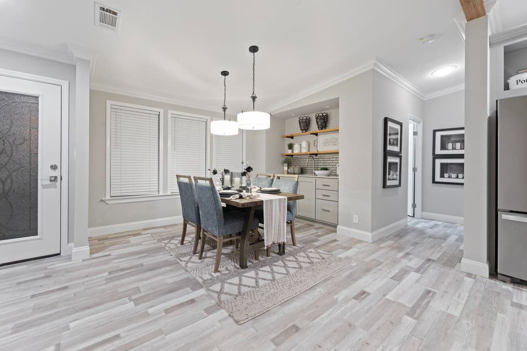 Isla ii 42484a interior home features