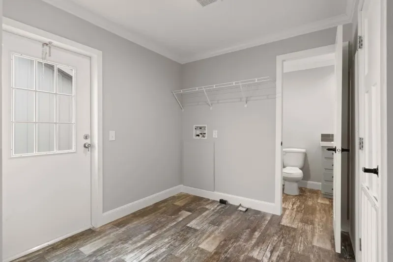 Waycross express 3258494 interior home features