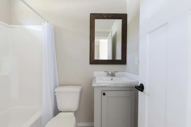 Liberty 2876489 bathroom home features