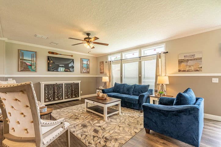 Thomas 32663b interior home features