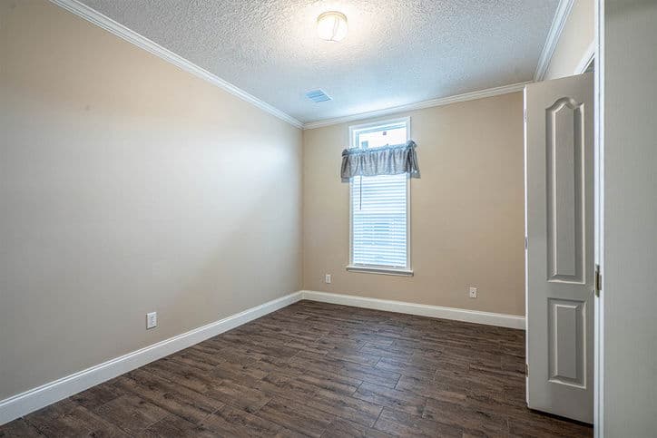 St. augustine 28482a bedroom home features