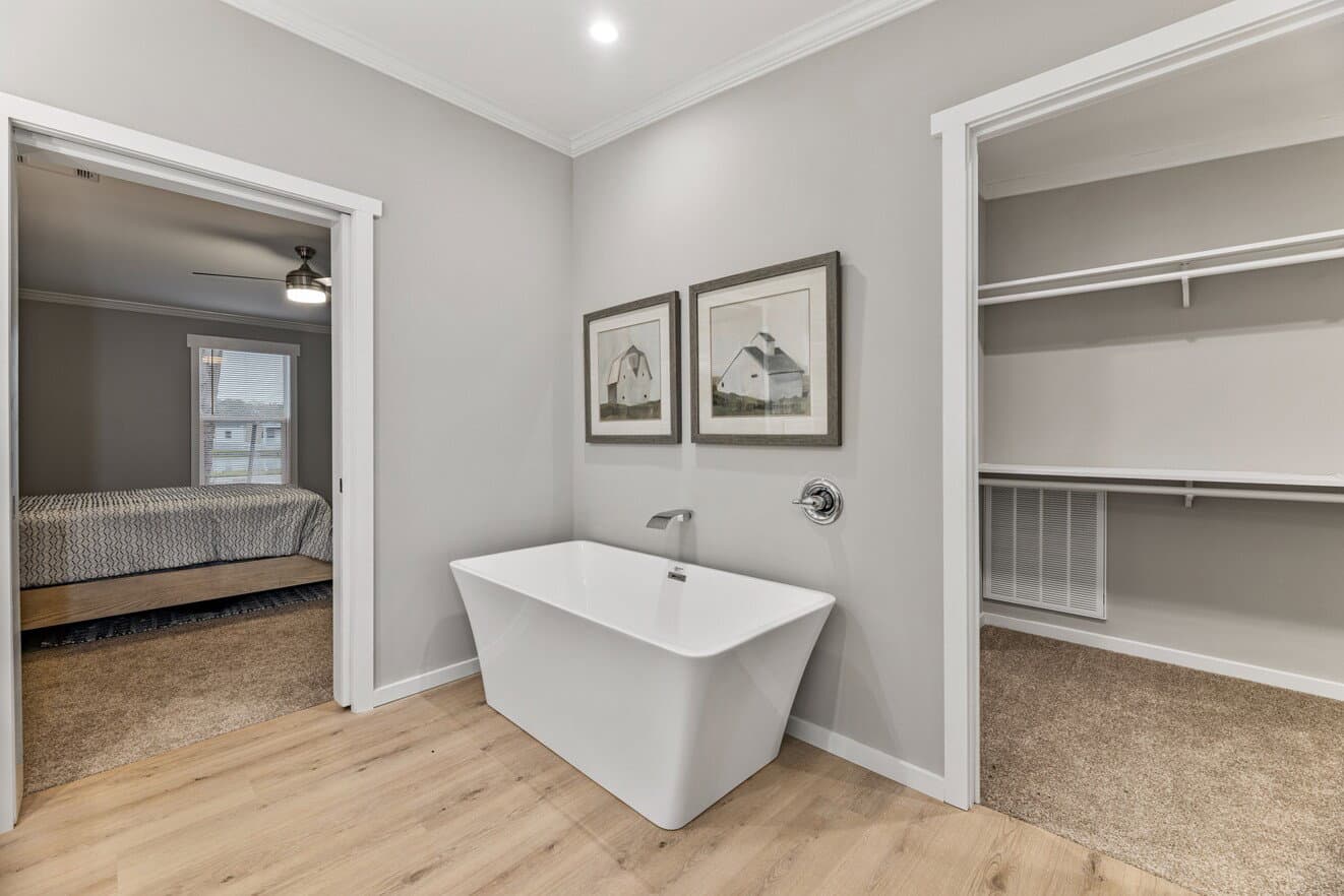 Kennedy ii 30603d bathroom home features