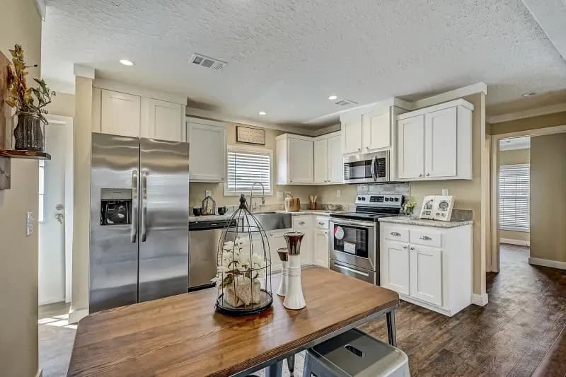 Champion community 2444437 kitchen home features