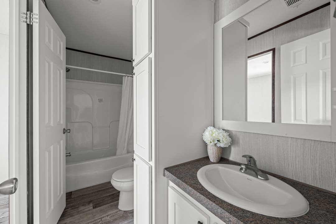 Yellow jacket bathroom home features