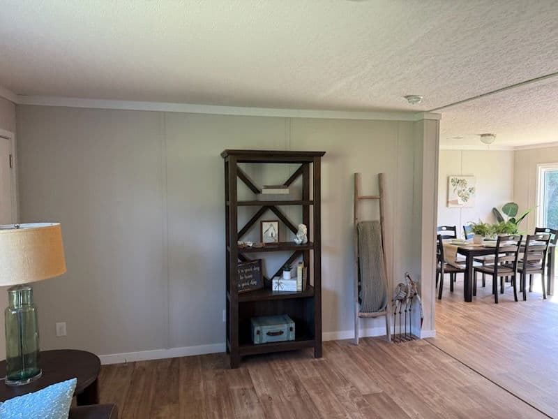 Iron ranch 28563a interior home features