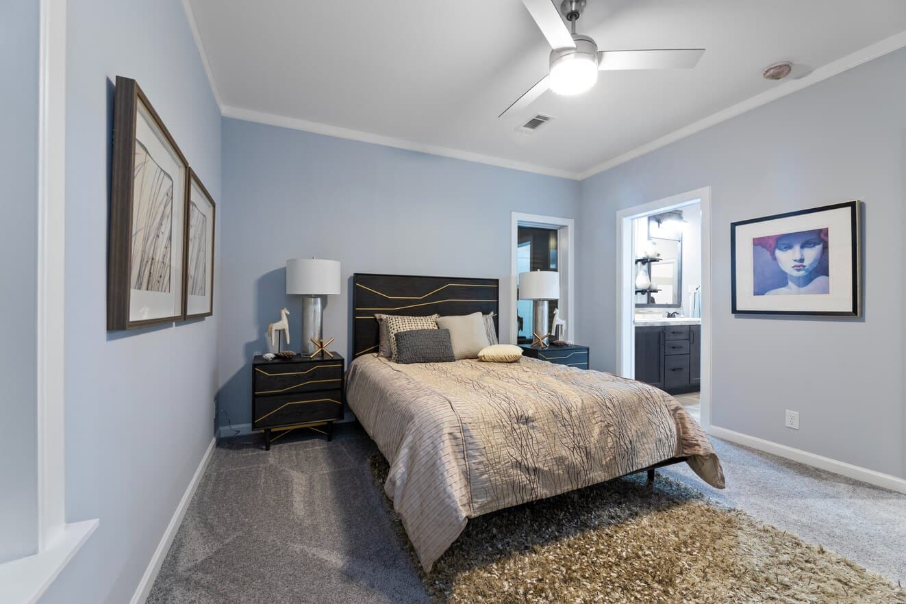 Finley 28684a bedroom home features