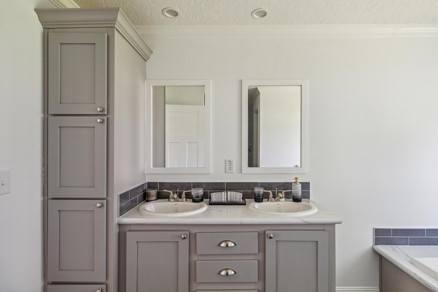 Freedom bathroom home features