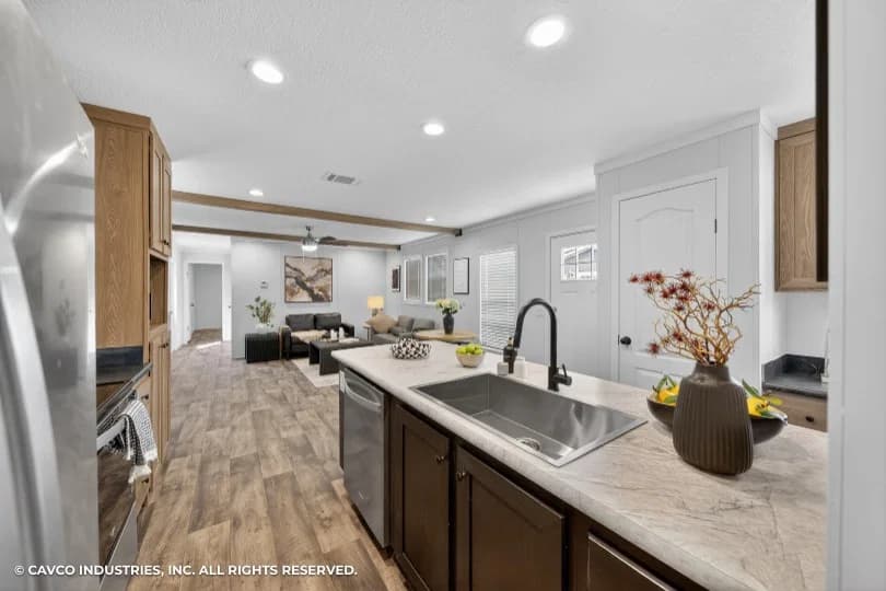 Grady 16722a kitchen home features