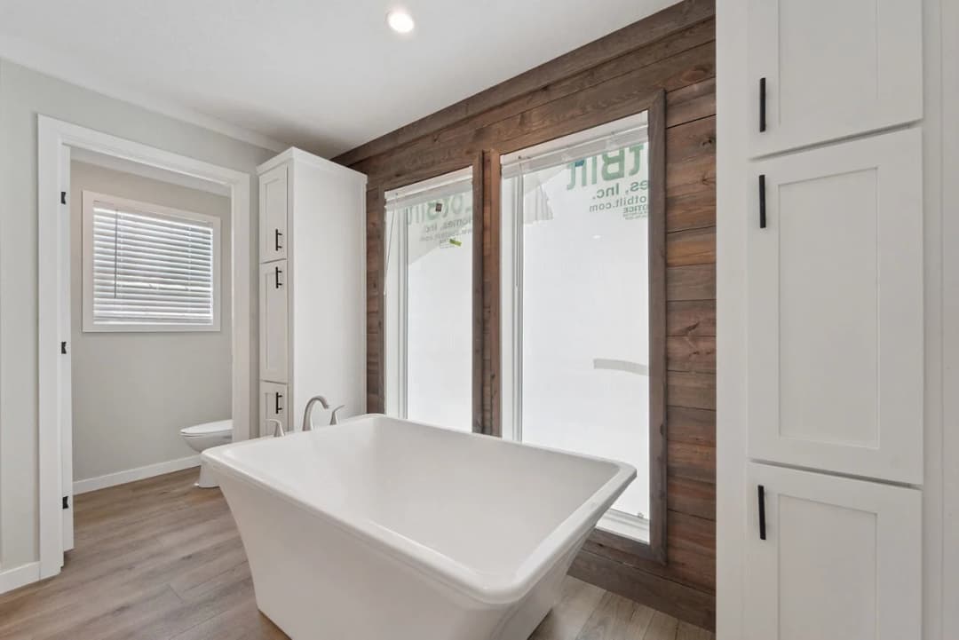 Cottonwood 3272537 bathroom home features