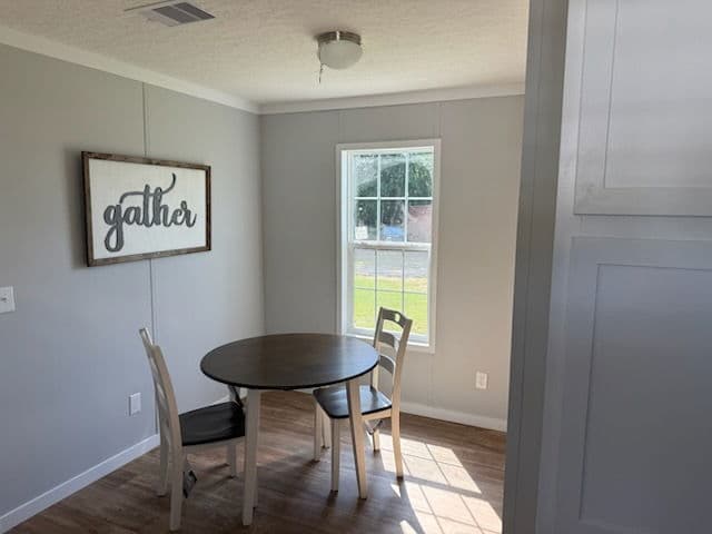 Iron ranch 16763a interior home features