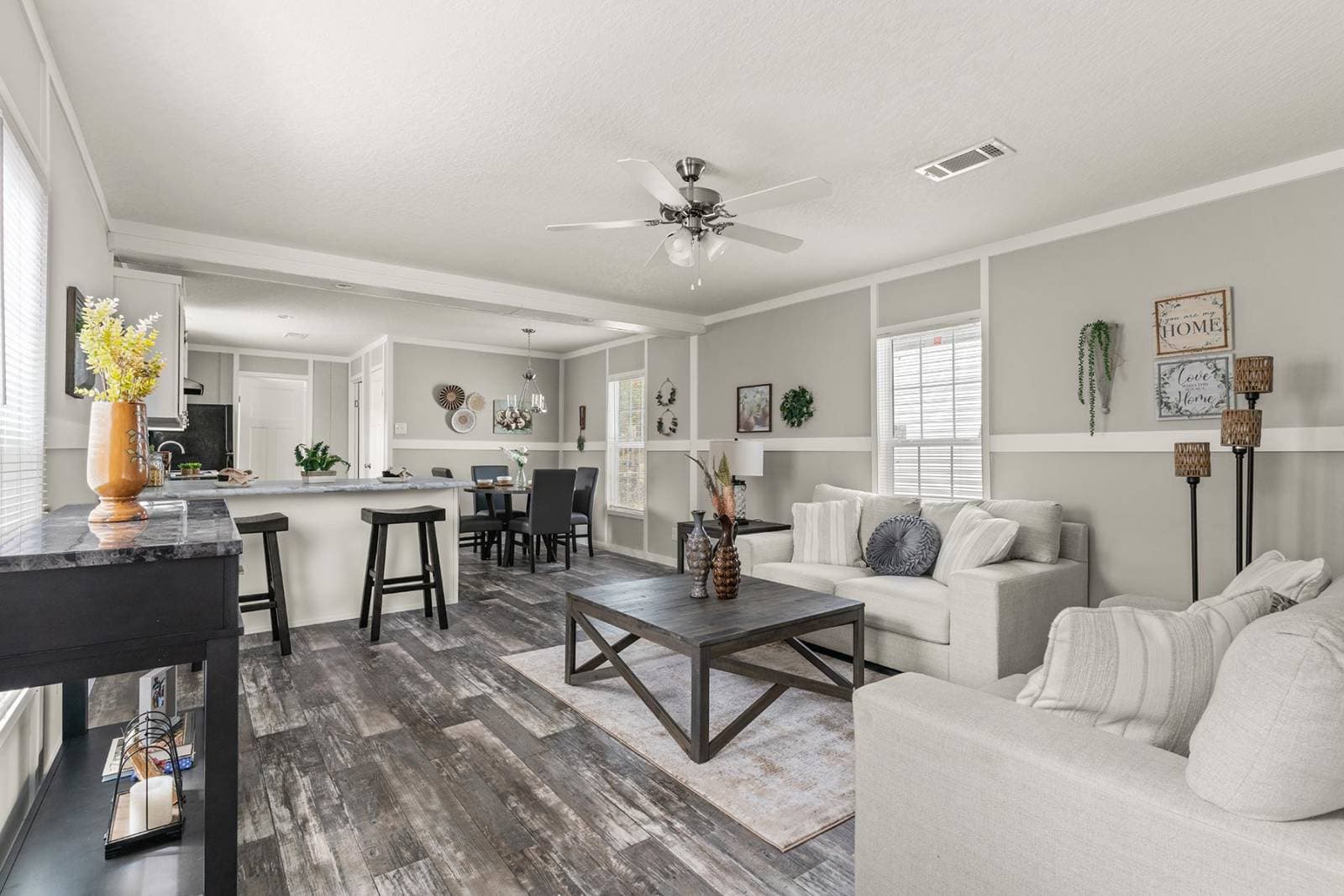 Grand slam 1676401 interior home features