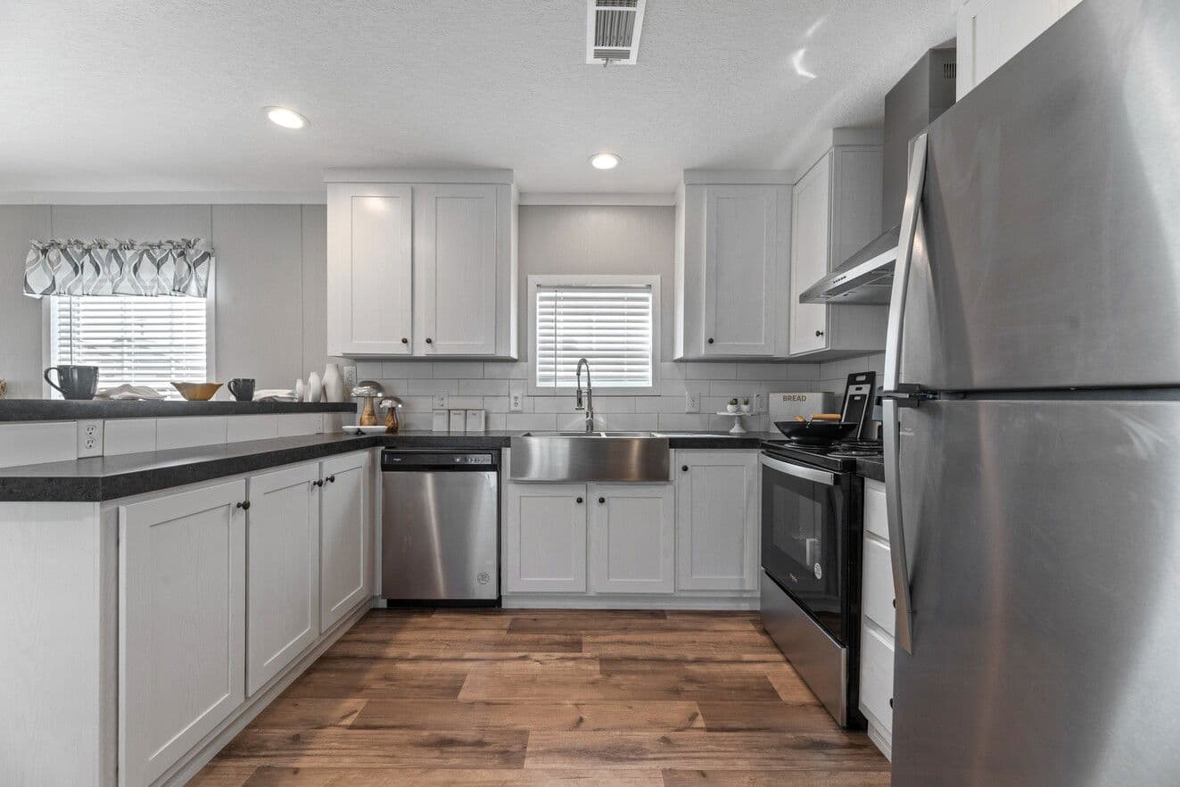 The clarke 16762c kitchen home features