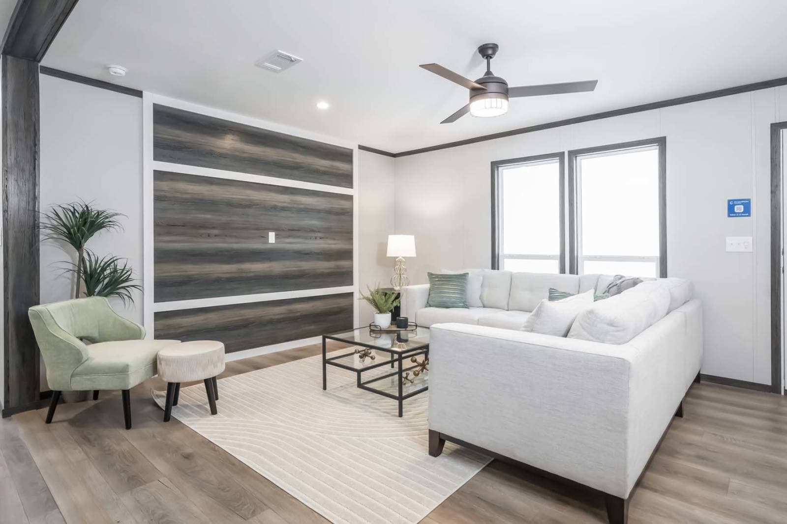 Embrace sunlight 052 interior home features