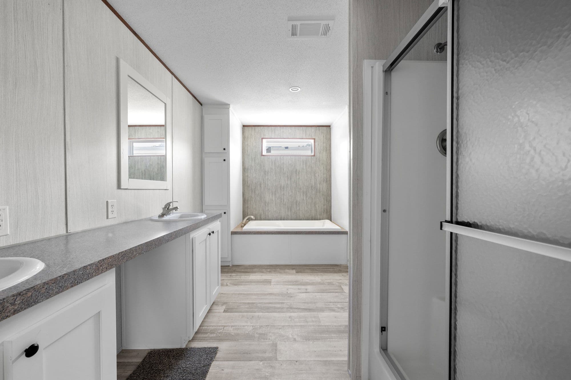 5k bathroom home features