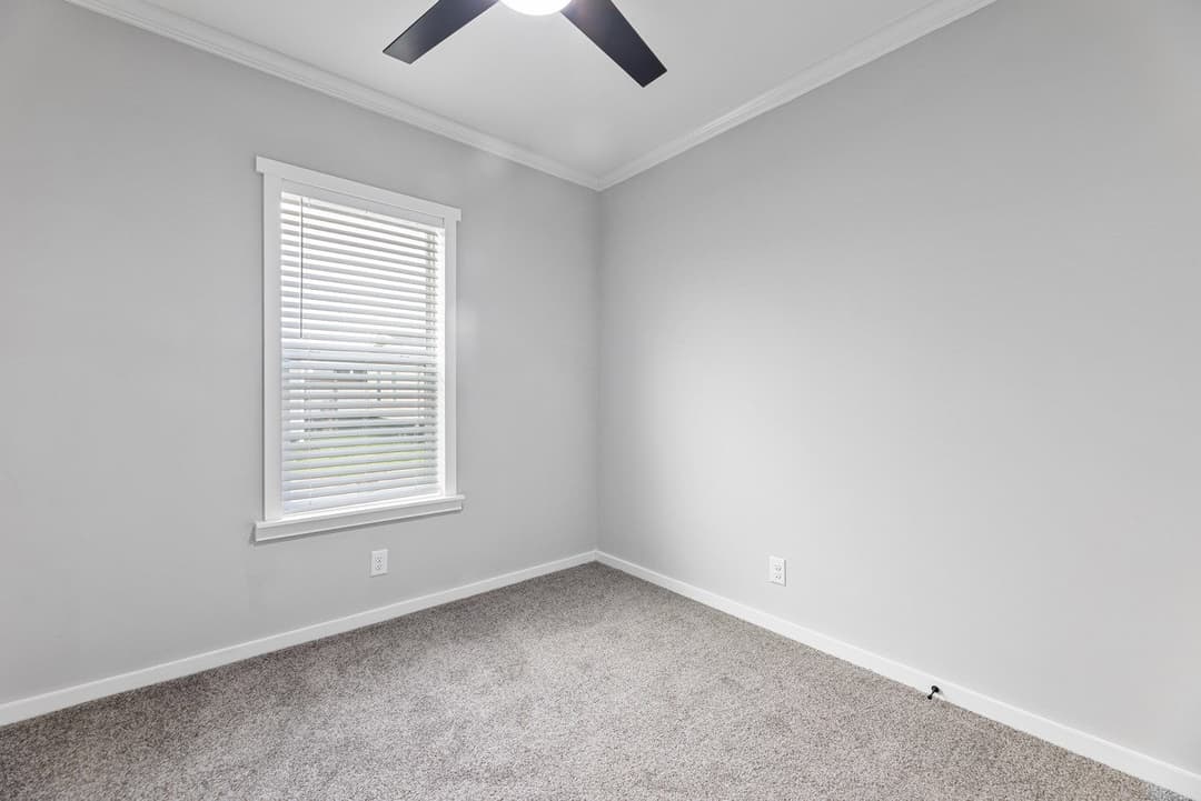 Paxton 28523a bedroom home features