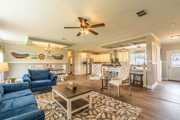 Thomas 32663b interior home features