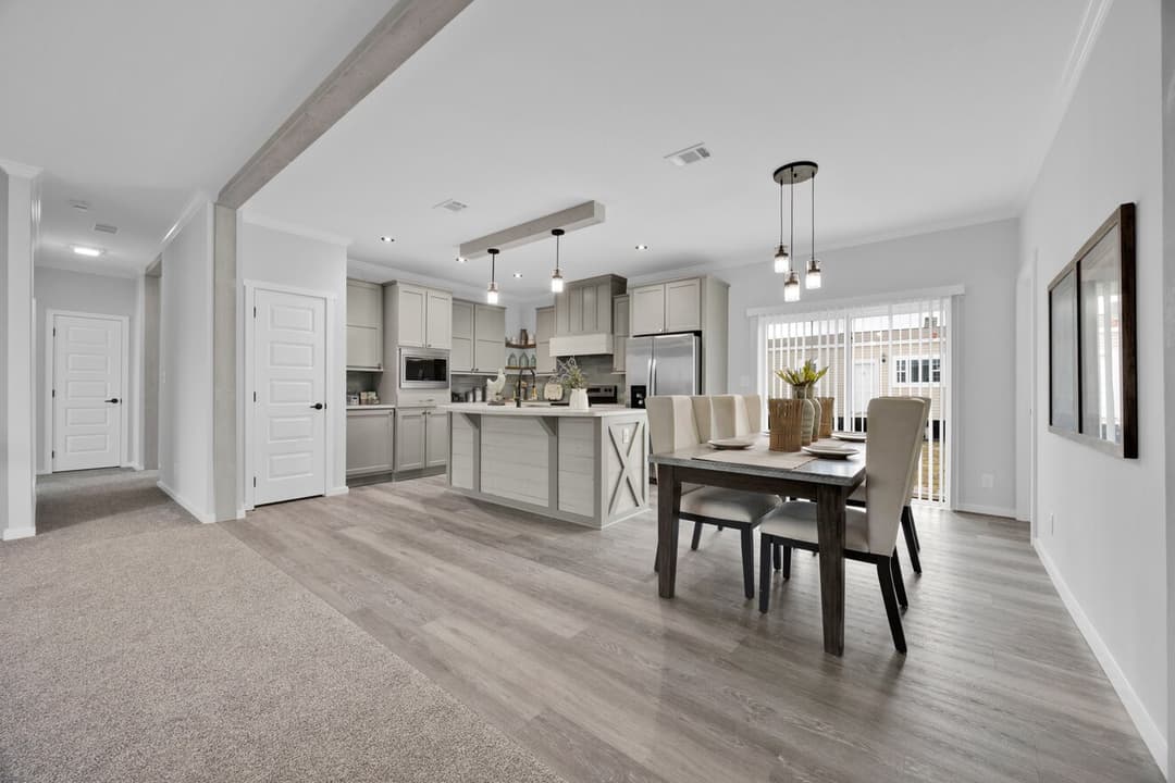 Quinn 30523a interior home features
