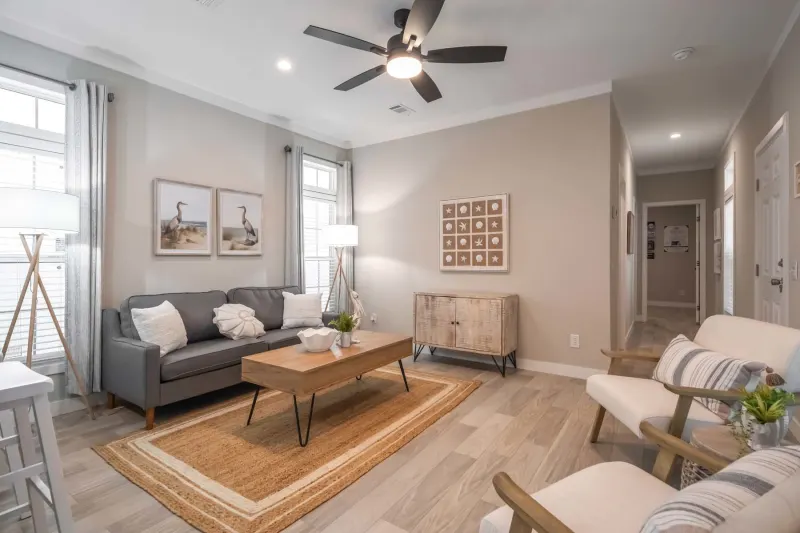 Icon interior home features