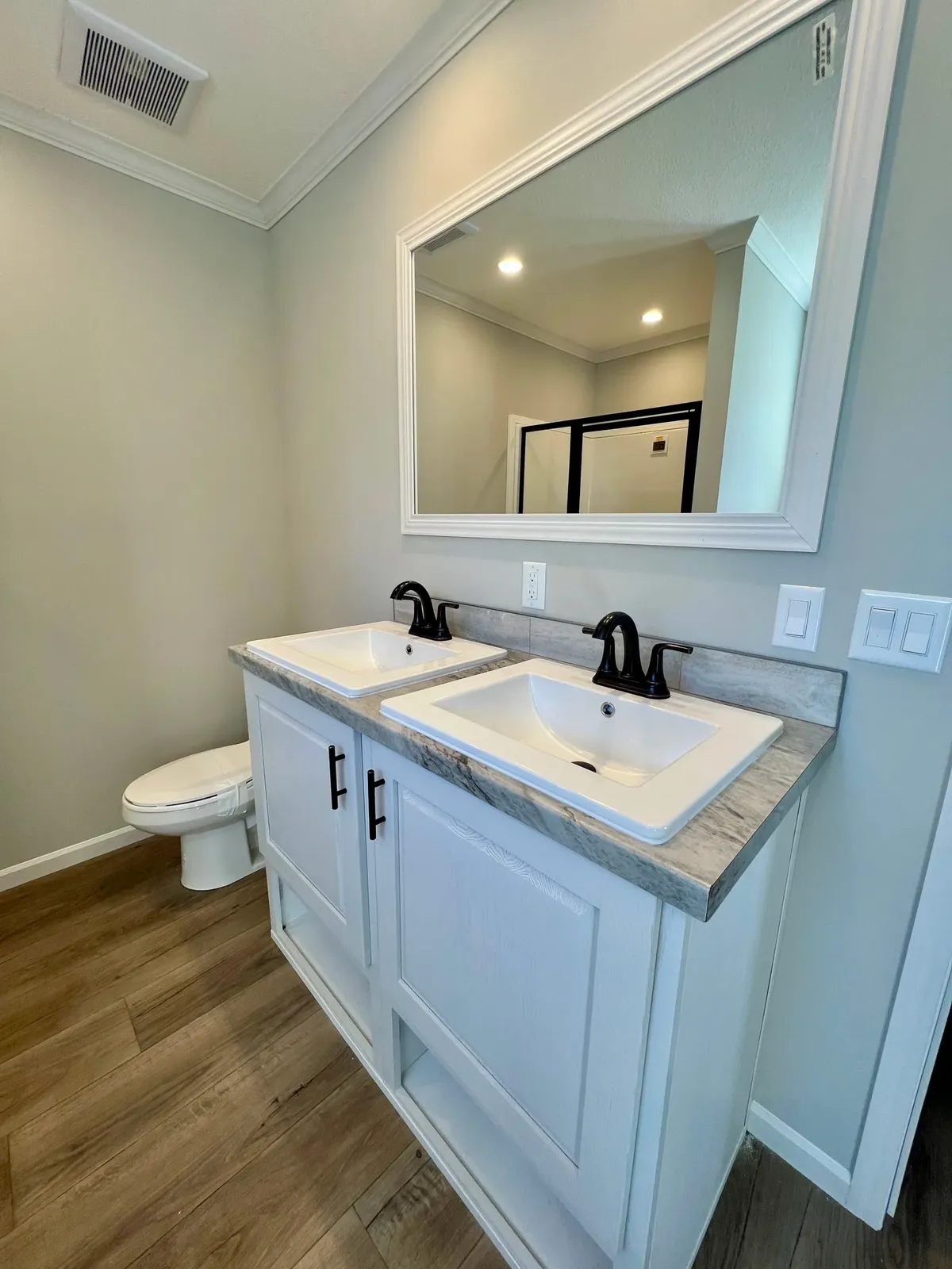 The truman bathroom home features