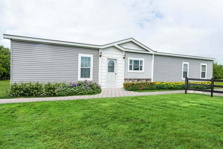 Thomas 32663b hero, elevation, and exterior home features