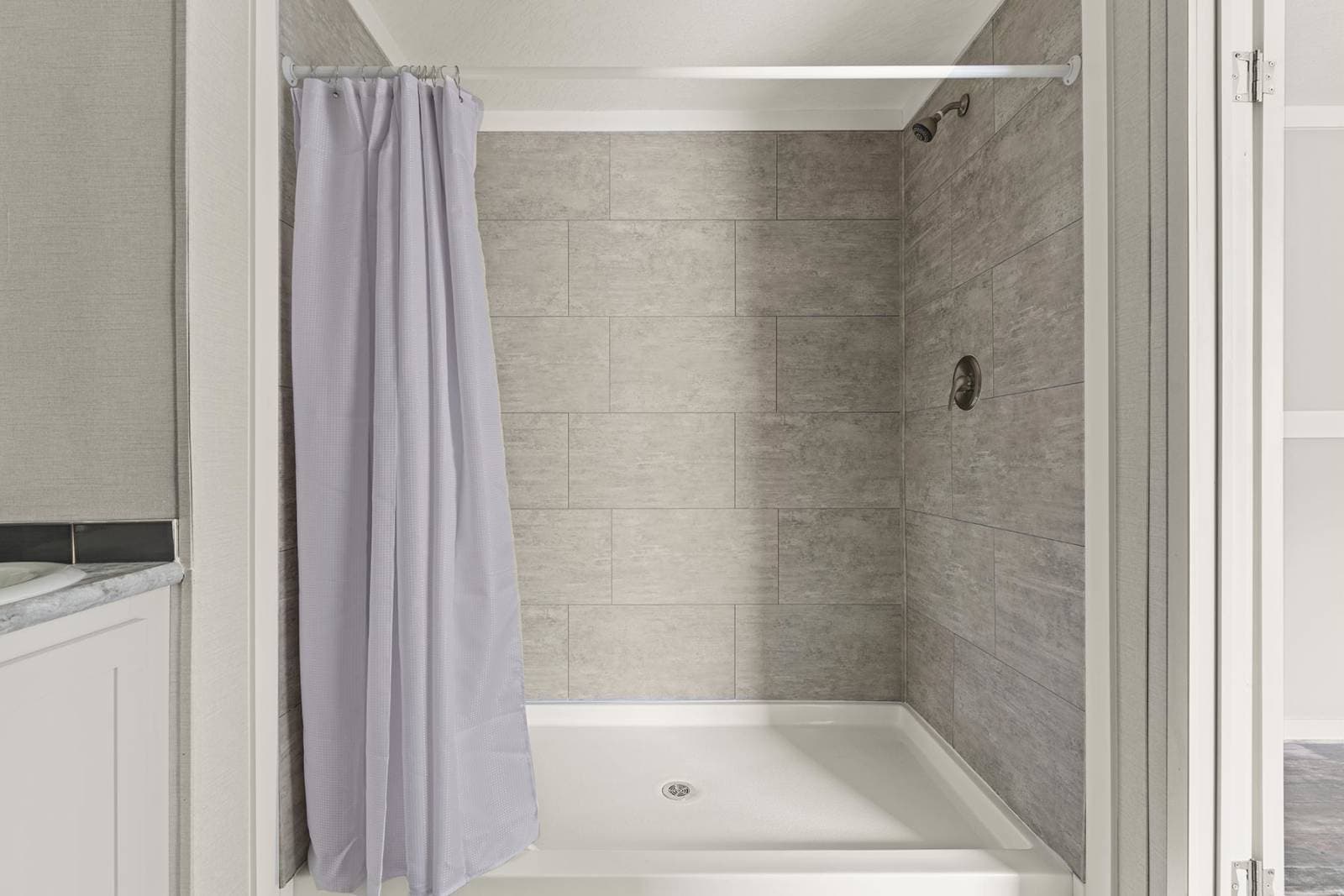 Grand slam 1676401 bathroom home features
