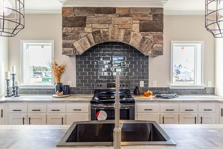 King 32764b kitchen home features