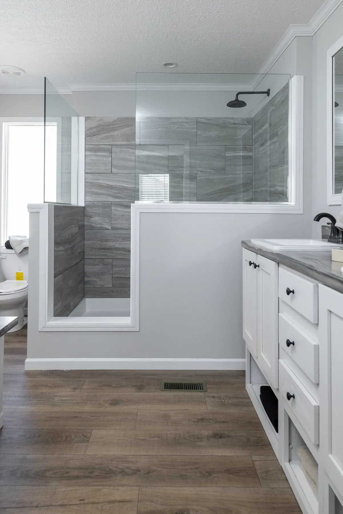 The jefferson bathroom home features