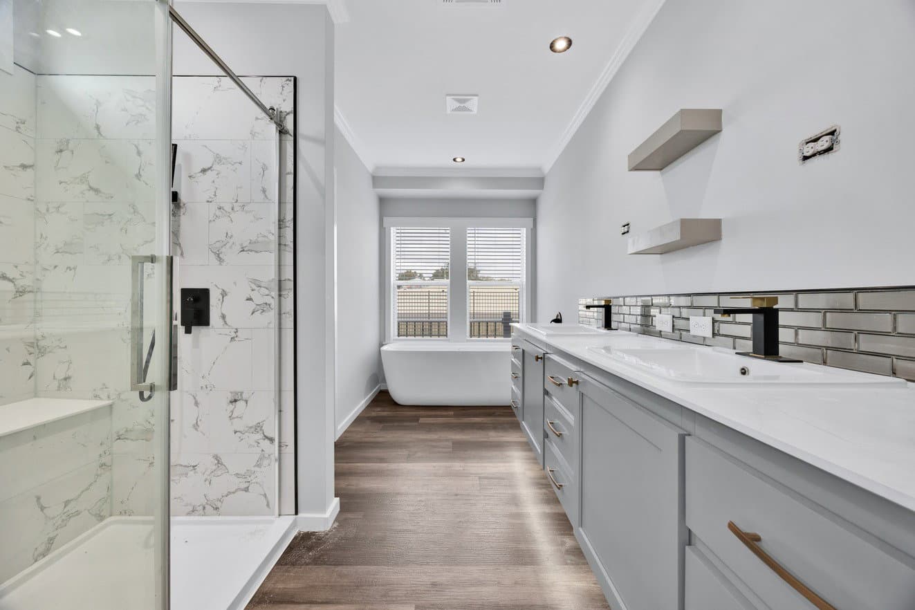 Elite bathroom home features
