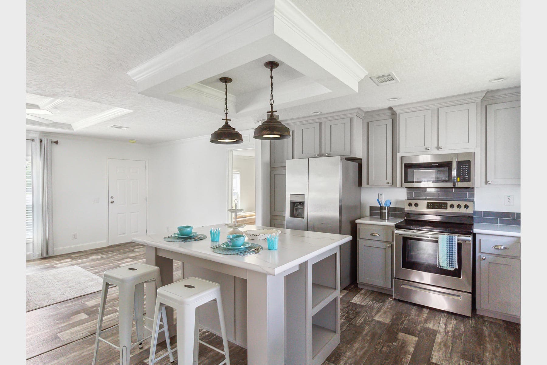 Freedom kitchen home features