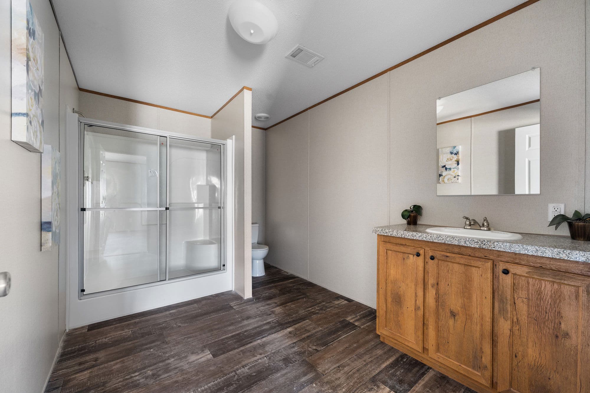 Sprinter bathroom home features