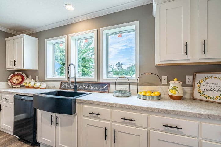 Isidro 32603c kitchen home features