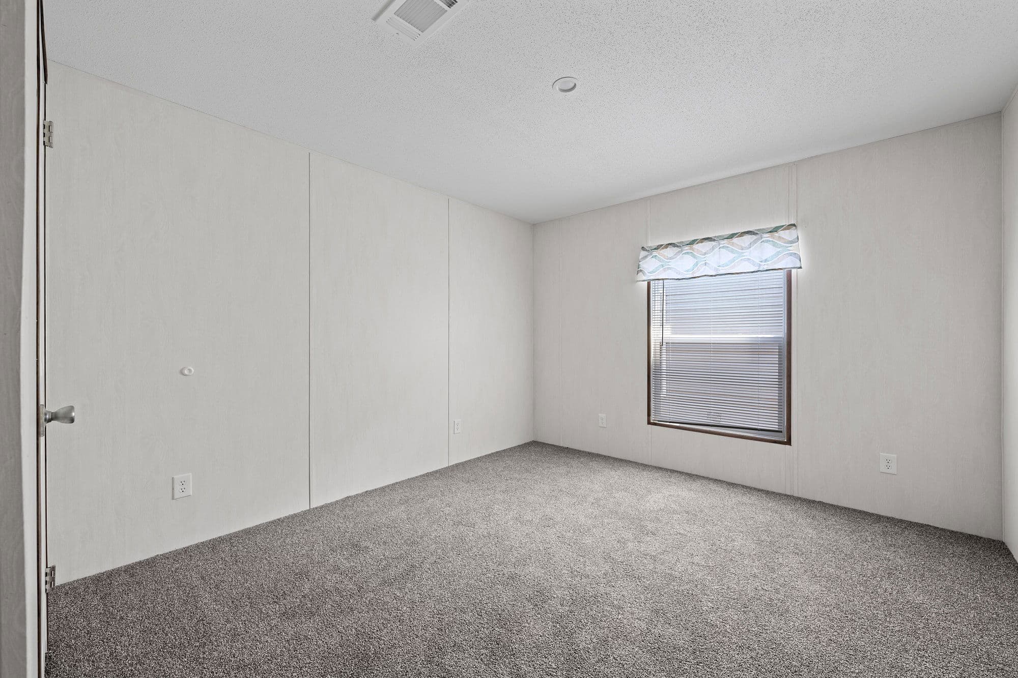 5k bedroom home features