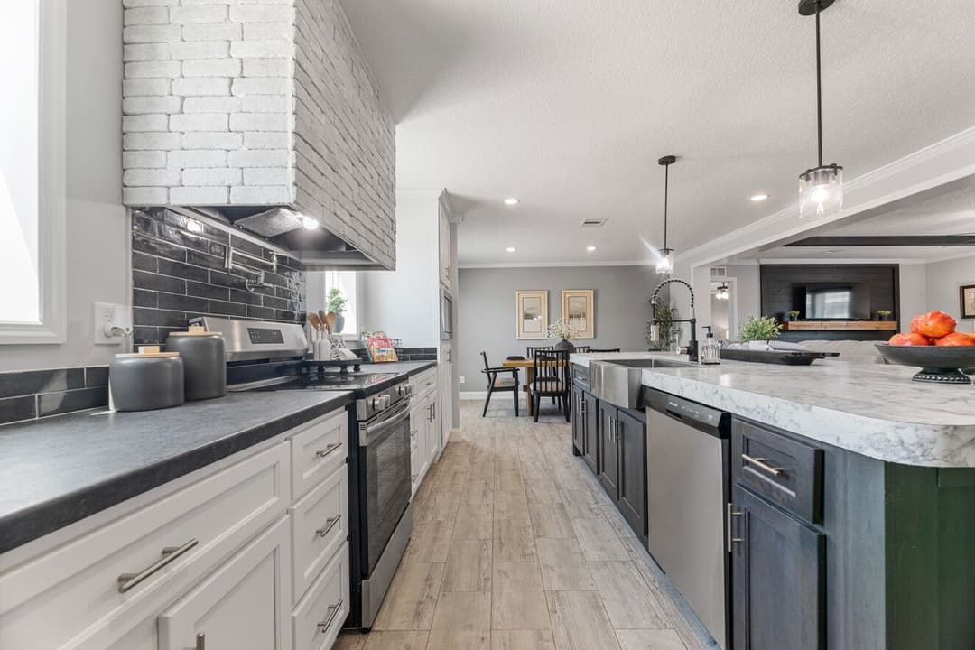 Jones 32764b kitchen home features